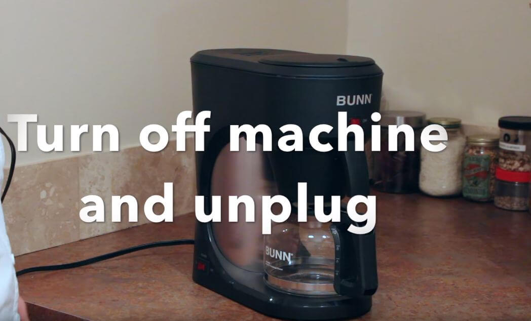 How to Clean Bunn Coffee Maker with Vinegar (Step by Step Guide)