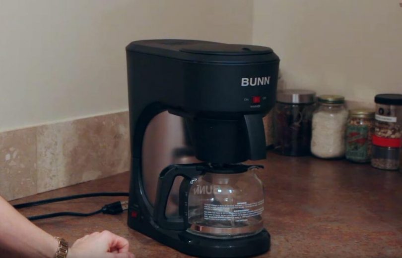 How to Clean Bunn Coffee Maker with Vinegar (Step by Step Guide)
