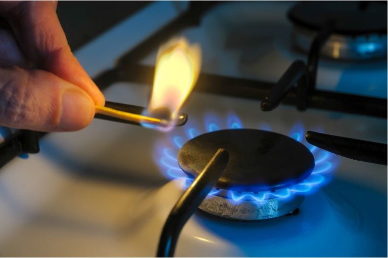 How to Light A Gas Stove Oven (Easy Operation with Pictures)